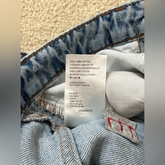 Urban outfitters BDG jeans size 27 US 4, light blue cropped flare jeans - Picture 4 of 6